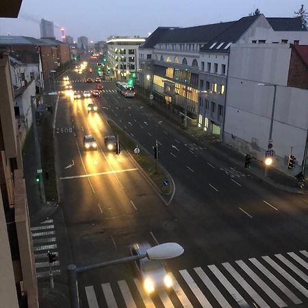 Diamond Apartman Debrecen Exteriör bild