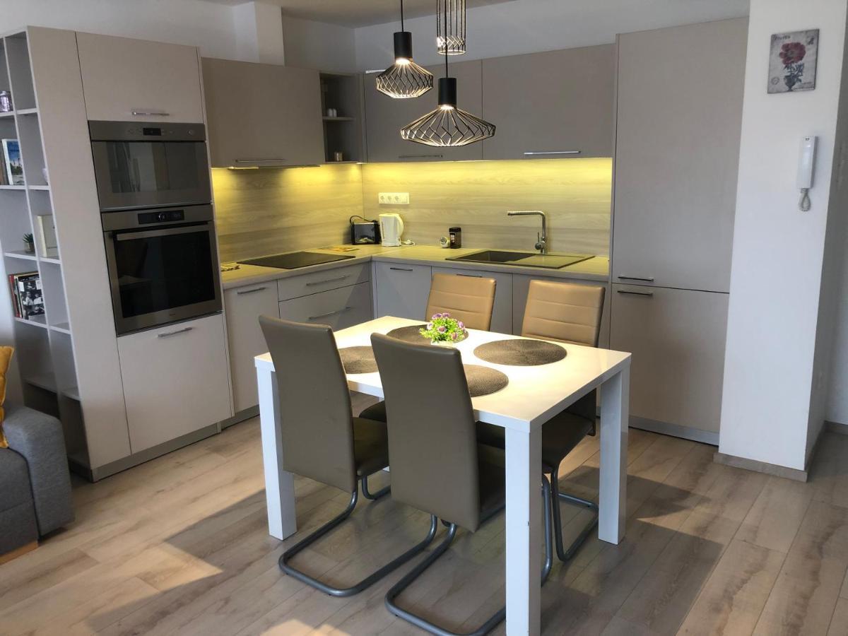 Diamond Apartman Debrecen Exteriör bild