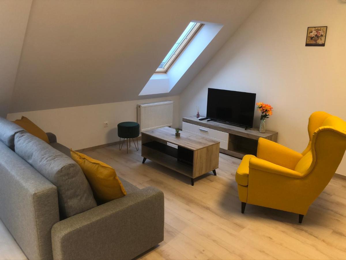 Diamond Apartman Debrecen Exteriör bild