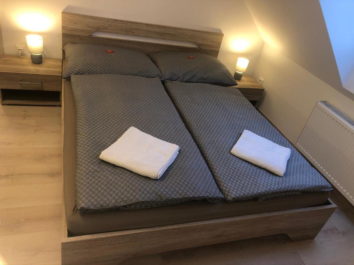 Diamond Apartman Debrecen Exteriör bild