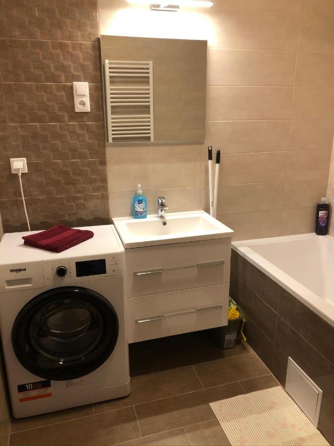Diamond Apartman Debrecen Exteriör bild